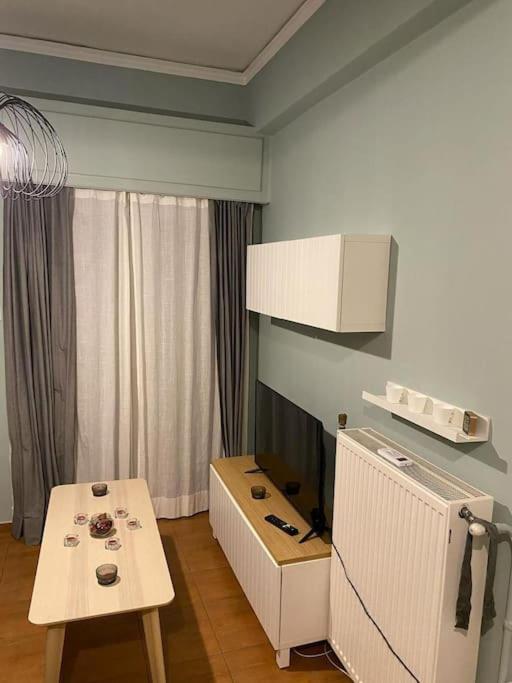 Pent House With Terrace Apartment Пирея Екстериор снимка